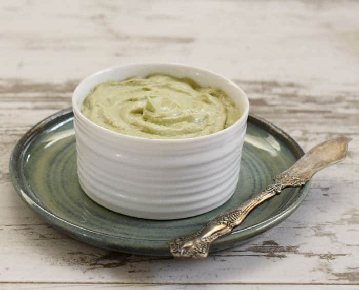 Vegan Avocado Cashew Cream Cheese