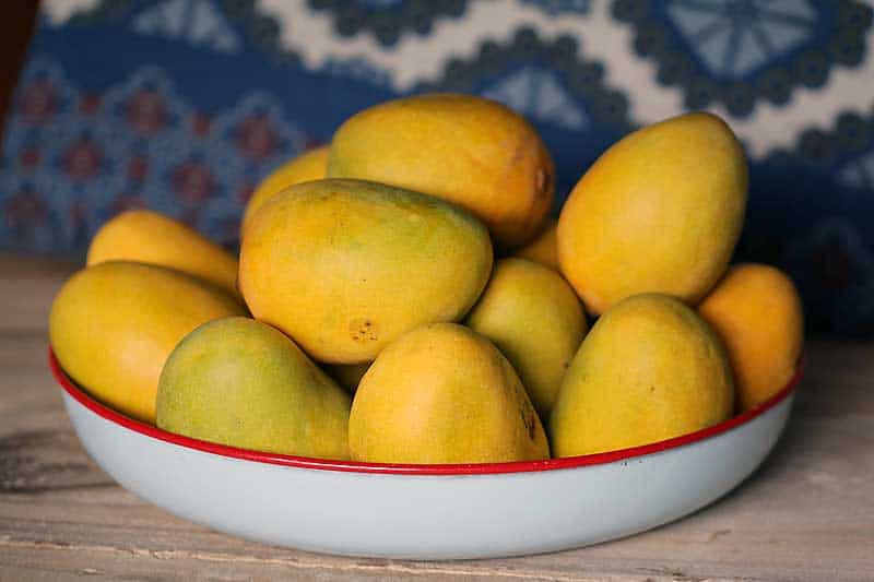 Bowl of ripe mangos