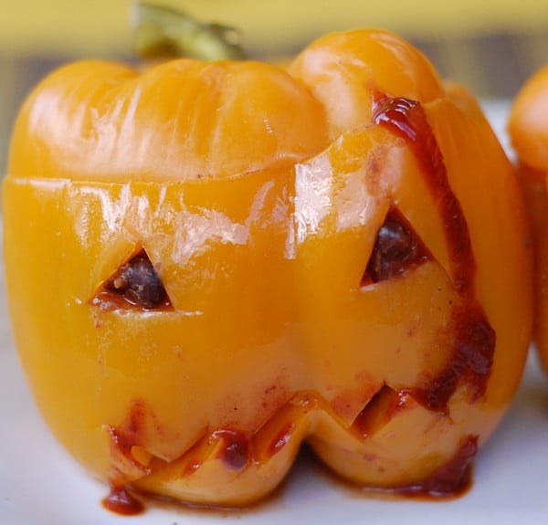 Super-Scary Spicy Chili Stuffed Jack-O-Peppers