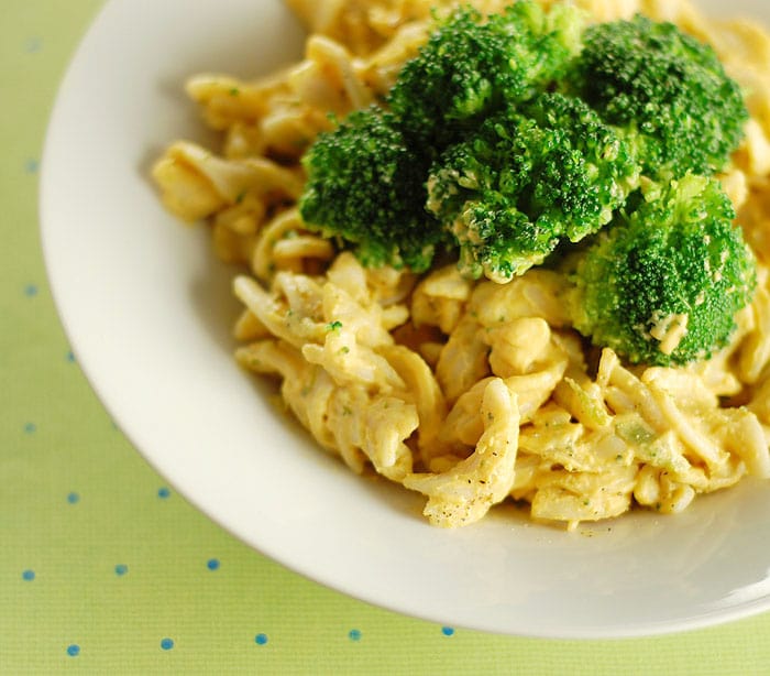 Creamy Vegetable-based Vegan Cheese Sauce made with @califiafarms Unsweetened Almond Milk