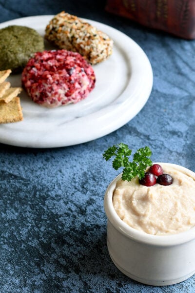 vegan goat cheese with slmonds