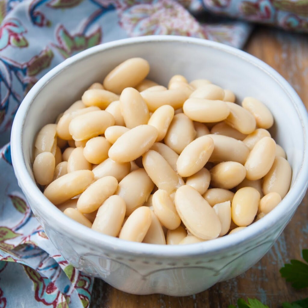 cannellini beans in a ceramic bowl