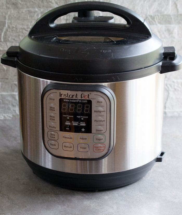 Instant Pot IP-DUO60 7-in-1 Multi-Functional Pressure Cooker