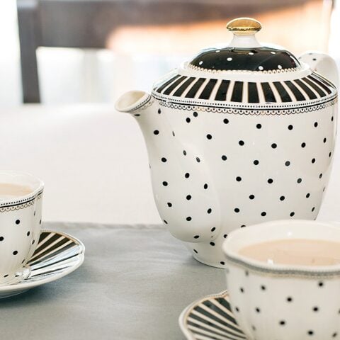 A Coffeehouse in Your Cupboard: DIY Vegan London Fog