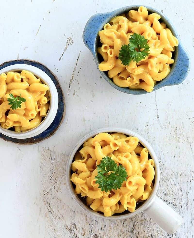 Vegan mac and cheese in ceramic single serving bowls