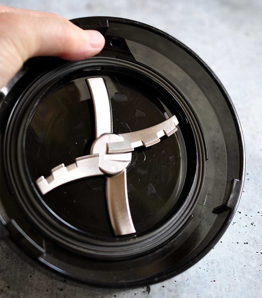 outer lid of a ninja creami