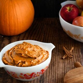 Pumpkin pie hummus