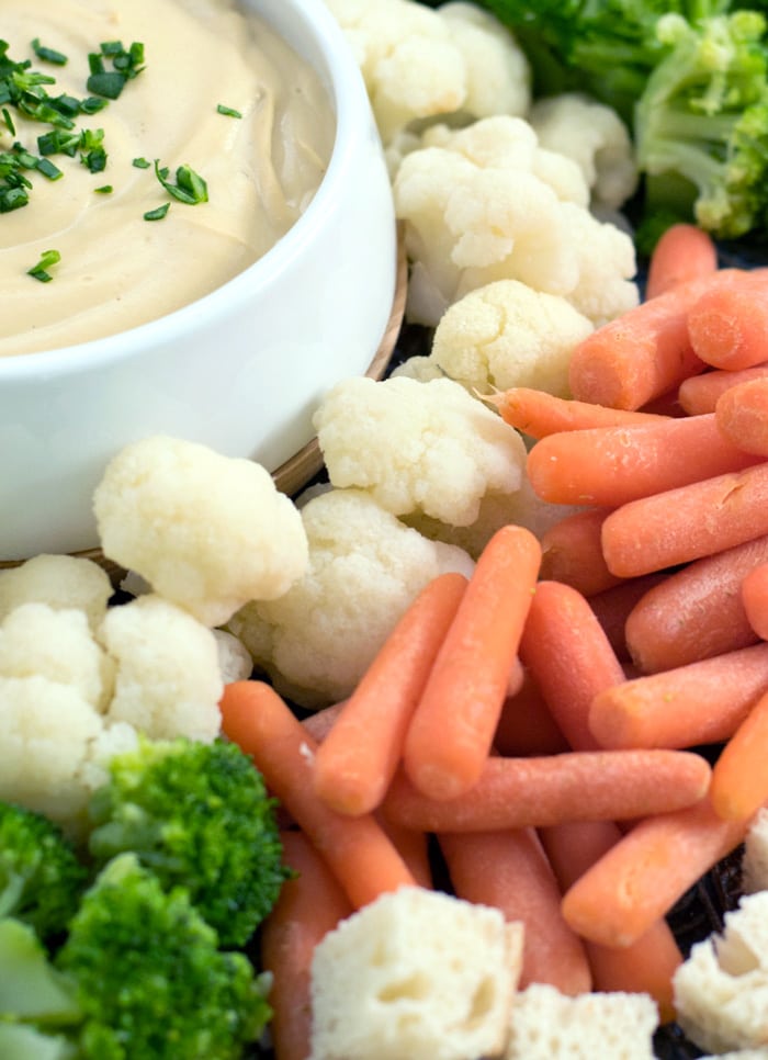Vegan Fondue with broccoli and carrots